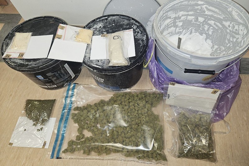 Policjanci przejęli prawie cztery kilogramy narkotyków