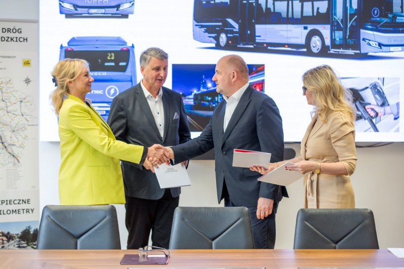 Nowoczesne autobusy wyjadą na drogi jeszcze w tym roku