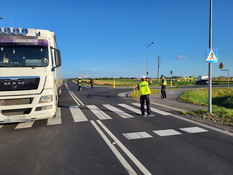 MAN potrącił kobietę na przejściu. 67-latka nie żyje